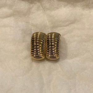 Vintage Horizontal Stripe Gold Tone Clip Earrings